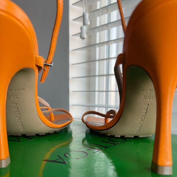 Bottega Veneta Nappa Stretch Sandal - Picture 3 of 6